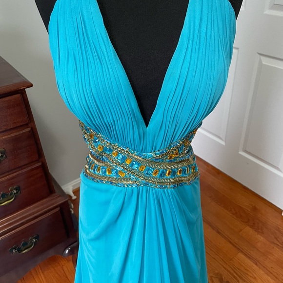 Beautiful Turquoise Prom Dress Size 6 - Picture 5 of 6